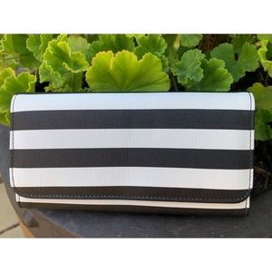 Kut from the Kloth Wallet (Vegan Leather)